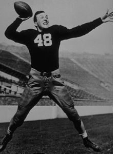 Notre Dame quarterback Angelo Bertelli