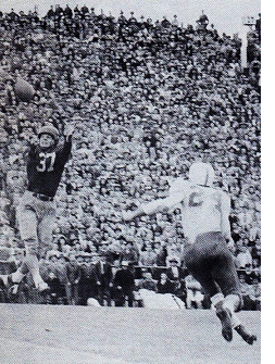 1947 Texas-SMU football game, Doak Walker catch to set up winning touchdown