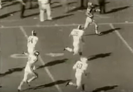 Georgia's touchdown on "flea-flicker" play against Alabama in 1965