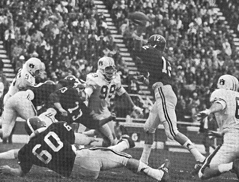 Alabama quarterback Ken Stabler throwing a pass against Auburn in 1966