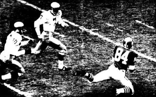 Michigan State receiver Gene Washington makes a 42 yard catch against Notre Dame in 1966